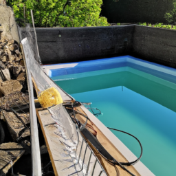 Piscine Extérieure à Coque : Élégance et Facilité d'Entretien Sète